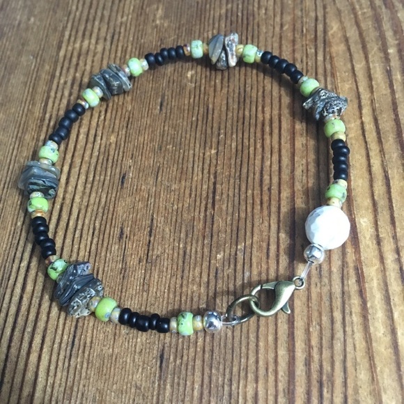 Men's 8 Inch Shell Nugget Beaded Bracelet, Men's Beaded Bracelet,  Handmade - Picture 4 of 4